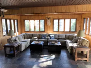 Table Rock Lodge - True Lake Front with Dock on 2 Acres - Image 2