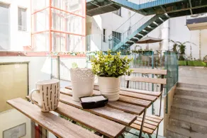 Gorgeous Gray Studio | Old Town | New Building - Image 3