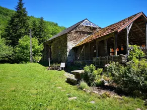 Tarn Valley: 6 to 8 people surrounded by nature - Image 3