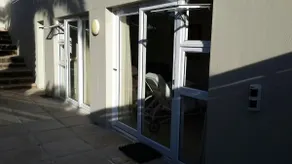 Camps Bay - Independent studio flat (Palm room) - Image 3
