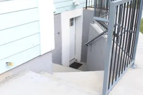 Beautiful New Basement, Queen Beds w/Free Parking - Image 3