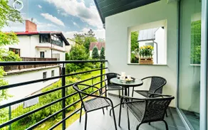 Alta with balcony and fireplace - Image 2