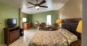 Laguna House - Image 2