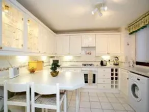 3 bed room house - Image 4