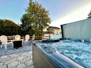 Gameroom, Firepit & Hot Tub Near Hershey - Image 3