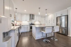 Airy Open Concept Modern Home: 3br/2bath + Office - Image 3