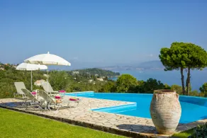 La Villa Pelagos est sans aucun doute l'une des meilleures vues de Corfou. - Image 2