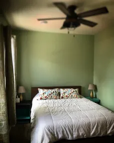 The #2 at Cathouse Suites, Dogs OK w/$$ - Image 4