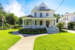 Greenport Victorian Captains House - Image 2