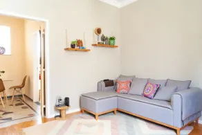 Beautifully Decorated Apartment • Perfect Location - Image 2