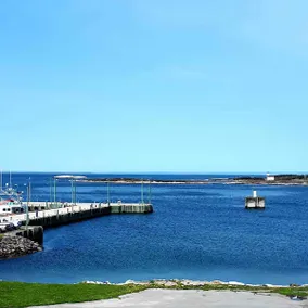 Ocean Front, Historical 6 Bedroom Home, Sleeps 12 - Image 2