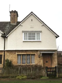 Stylish cottage in the heart of the Cotswolds AONB - Image 2