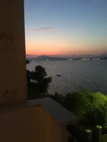 Sea view luxury apartment - Image 5