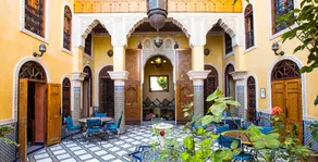 18-person Ruid hotel with swimming pool, 360° view and parking lot - Image 2