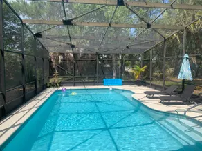 Versteckt in einer bewaldeten Gegend, nur ein paar Häuserblocks vom Manasota Beach entfernt, mit beheiztem Pool. - Image 2