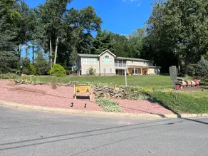 Quiet Apartment in Coolest Small Town in America! - Image 3