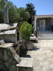 Georgias Beach Villa 2 - Image 2