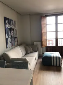 DH 2B Exclusive Apartment next to Plaza Mayor 🚭 - Image 5