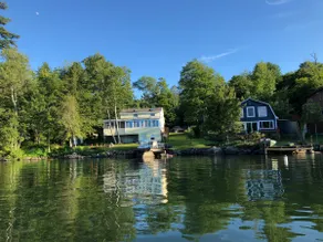 Lake-House on water, East Lake, Near Waterville - Image 3