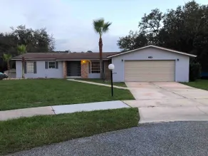 Beautiful 3 BR Lakefront Home w/ Kayak&paddleboard - Image 2