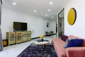 [APT 2BR Suite] – 5-Star Standard, Near Lake, Kitchen, Balcony - Image 4