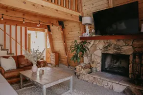 Bear Mountain Getaway: Slopes, Hot Tub, Fireplace! - Image 3