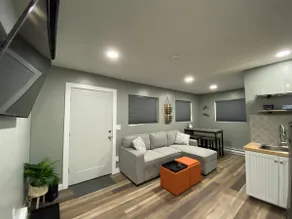 Artsy Urban Cottage in Charming Downtown! - Image 4