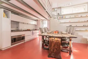 Passetto aparment with patio - Image 5