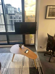 2 Bed Apartment - City & Yarra views -Free Parking - Image 4