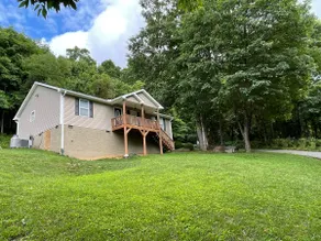 Hillside Cabin w/Mtn Views; 10 mins to downtown - Image 3