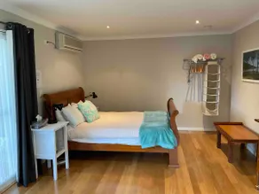 Hidden Gem Studio in the Heart of Town - Image 5