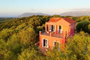 House with a view - Image 2