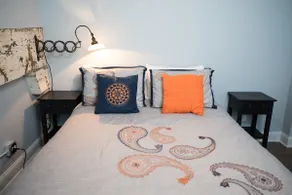 2BR/1.5 Bath in Logan Square - Image 4