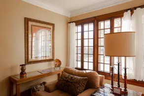 Classic Uptown 3BR!! Steps to lake, near downtown! - Image 5