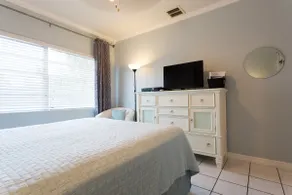 Private 1bd/1bath guest suite. - Image 4