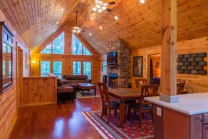 Eagle's Nest Mountain Cabin - Image 2