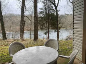 RENOVATED MARCH 2022 Lakeside Retreat 1 Bedroom - Image 3