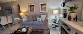 Private and peaceful ste in Westlake, Cleveland! - Image 4