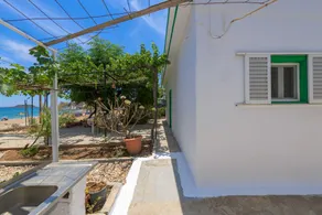Garden Stegna Beach House - Image 3