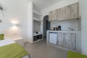 Modern Double Studio with Pool View - Image 5