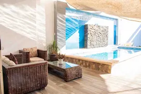House with a private pool for up to 21 people - Image 2