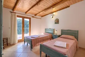 Dalìsa Castagno Vacation Homes With Parking - Image 3