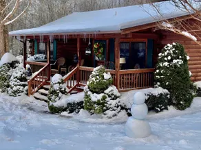 Cuddly Bear cabin. Maggie Valley, NC - Image 3