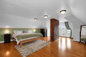 Urban Loft 2-story 1BR Near DT on Historic Street - Image 4