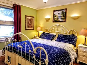 Stylish 1 BR Elmwood Area - Minutes from Campus - Image 3