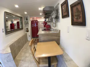 Man Cave Near Shopping Mall With H-Speed Wifi - Image 3