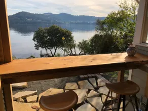 ”Rive Gauche” River Frontage Luxury Accommodation - Image 2