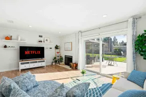 Cozy modern home &large lawn &outdoor fire &patio - Image 4