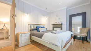Swallowship Cottage - Image 3