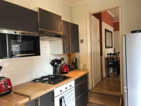 Nifty two bed urban flat near leafy Park and City. - Image 3